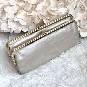 HOBO Lauren Clutch Wallet